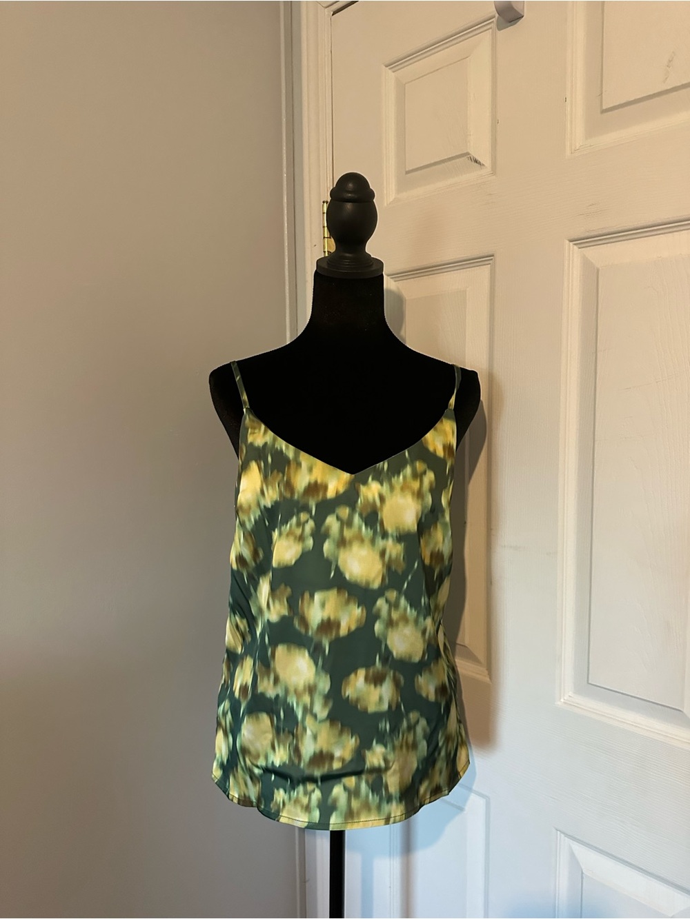 Floral Silk-Blend Cami Tank Top in Green and Yellow size XS